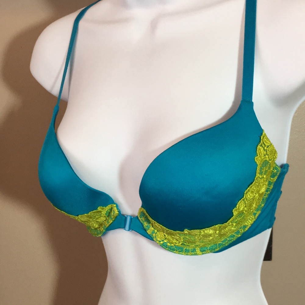 Victoria’s Secret 34C very sexy push-up bra.
